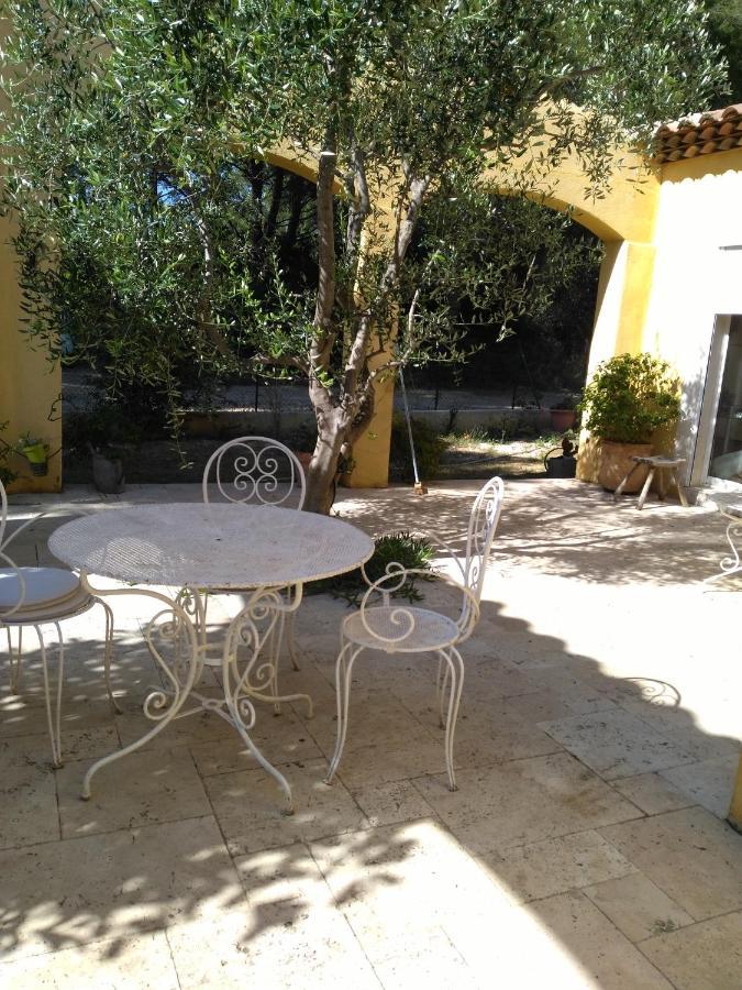 Chambres De La Terre Blanche Sanary-sur-Mer Eksteriør bilde