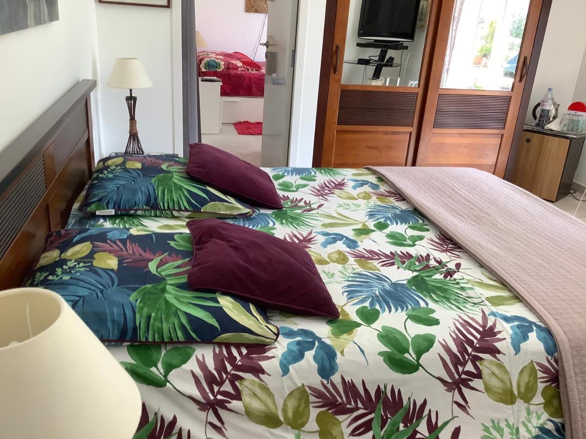 Chambres De La Terre Blanche Sanary-sur-Mer Eksteriør bilde