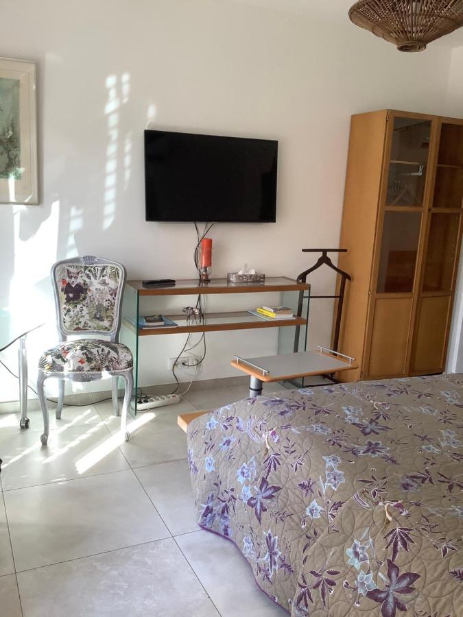 Chambres De La Terre Blanche Sanary-sur-Mer Eksteriør bilde