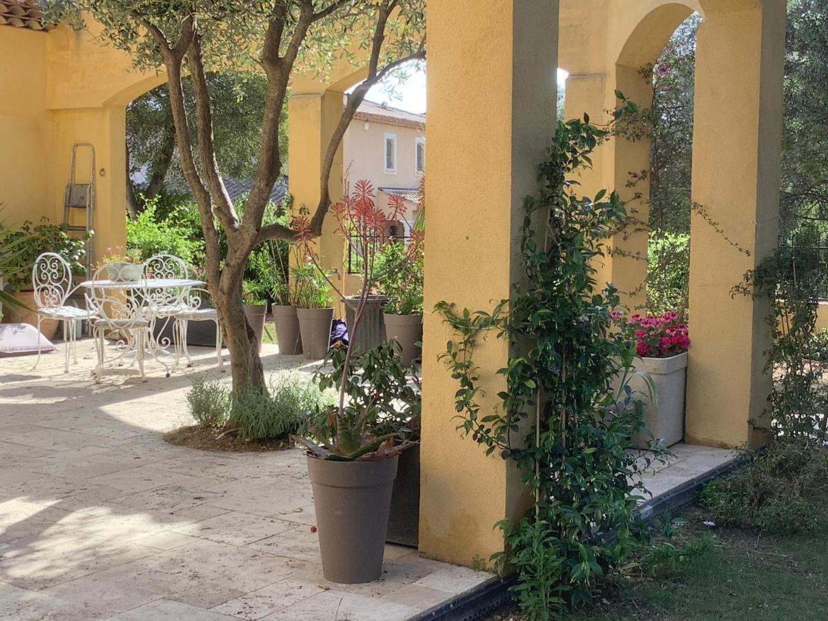 Chambres De La Terre Blanche Sanary-sur-Mer Eksteriør bilde